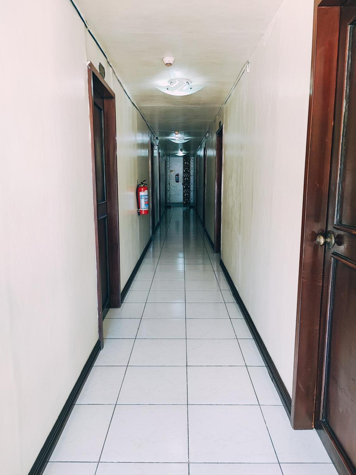 Goland Pension House & Dormitory By Sms Hospitality Cebu Buitenkant foto
